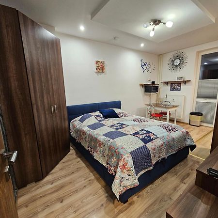 ברדיוב Diana Apartments 2 מראה חיצוני תמונה